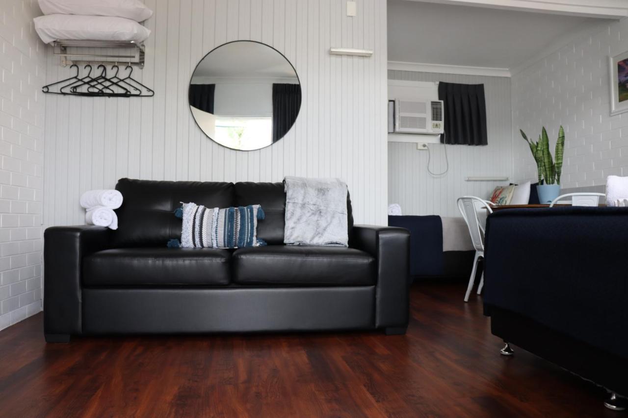 Almare Tourist Motel Ballina Esterno foto