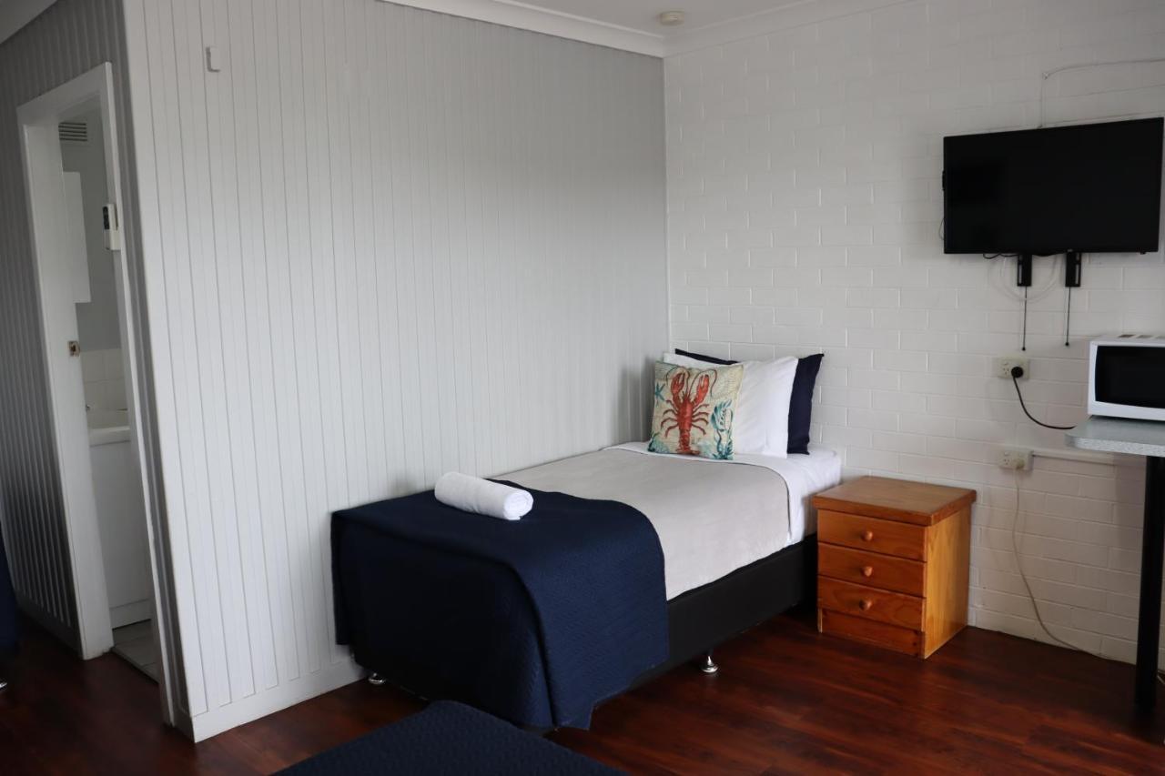 Almare Tourist Motel Ballina Esterno foto